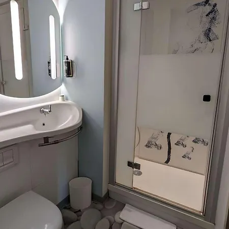 Ibis Budget Ferrand Le Brezet Aeroport Hotel