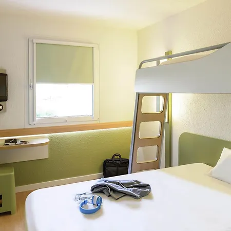 Ibis Budget Ferrand - Le Brezet - Aeroport מלון 2*