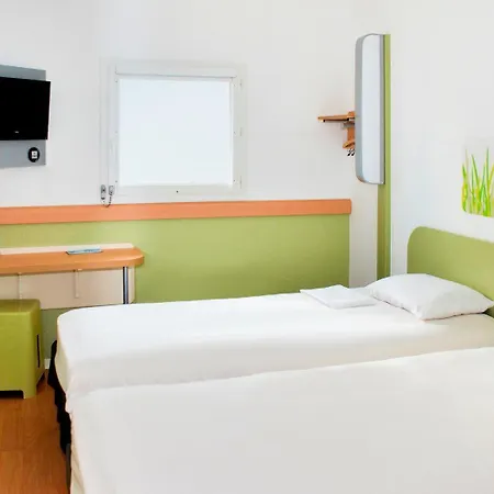 Ibis Budget Ferrand - Le Brezet - Aeroport 2*