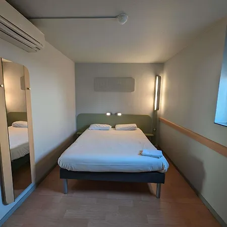 Ibis Budget Ferrand - Le Brezet - Aeroport 2* كليرمونت-فيراند