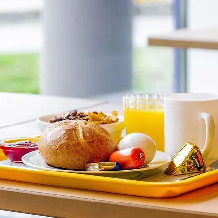 Ibis Budget Ferrand - Le Brezet - Aeroport Hotel