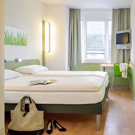 Ibis Budget Ferrand - Le Brezet - Aeroport Hotel Clermont-Ferrand