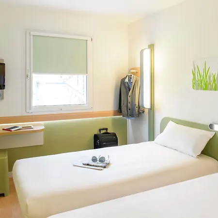 Hotel Ibis Budget Ferrand - Le Brezet - Aeroport Clermont-Ferrand