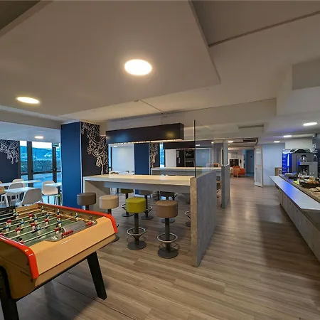 Ibis Budget Ferrand - Le Brezet - Aeroport 2*