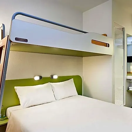 Ibis Budget Ferrand - Le Brezet - Aeroport 2*