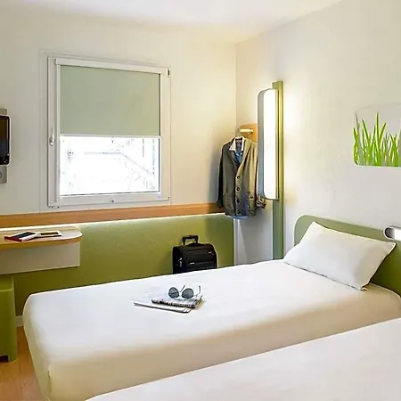 Ibis Budget Ferrand - Le Brezet - Aeroport 酒店 2*