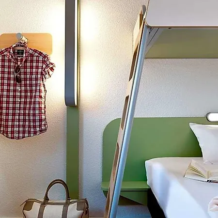 Ibis Budget Ferrand - Le Brezet - Aeroport 克莱蒙费朗