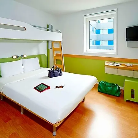 מלון Ibis Budget Ferrand - Le Brezet - Aeroport קלרמונט-פרנד