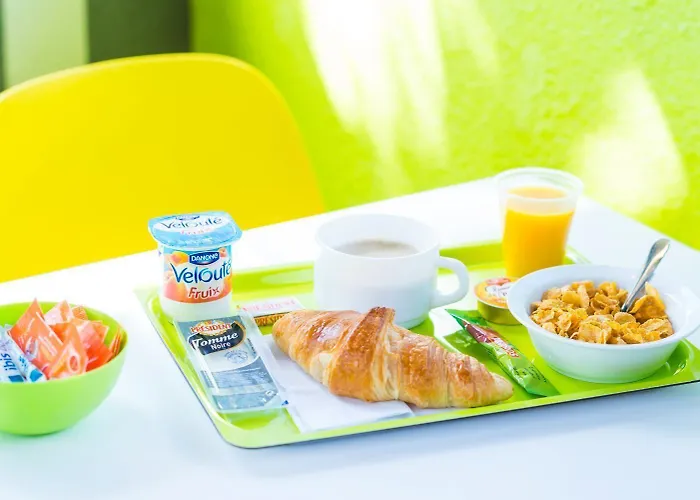 Hotel Ibis Budget Ferrand - Le Brezet - Aeroport 2*