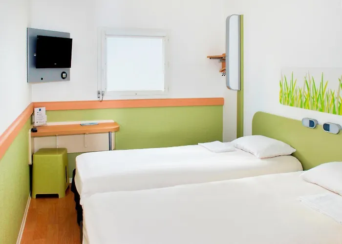 Ibis Budget Ferrand - Le Brezet - Aeroport 2*