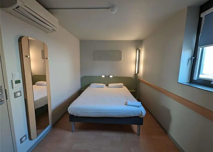 Ibis Budget Ferrand - Le Brezet - Aeroport Hotel Clermont-Ferrand